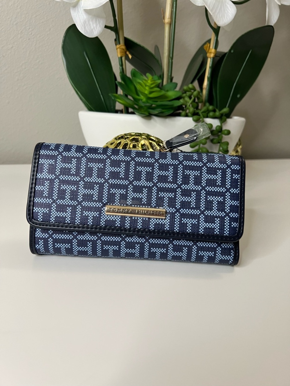Tommy Hilfiger Navy and Light Blue Logo-Print Continental Wallet